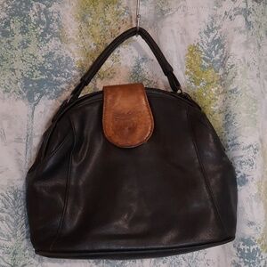 Perry Ellis vintage Black and tan leather purse